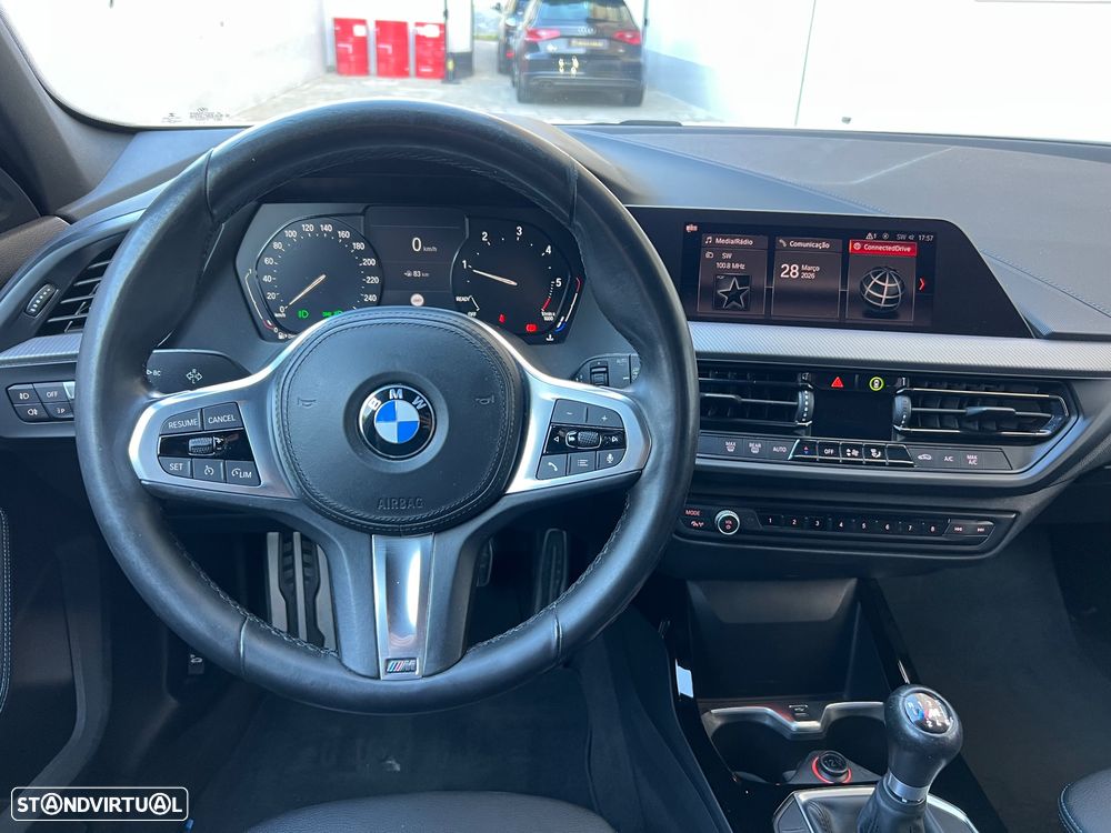 BMW 116 d Pack Desportivo M - 31