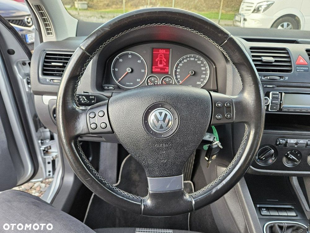 Volkswagen Golf 1.9 TDI United - 15