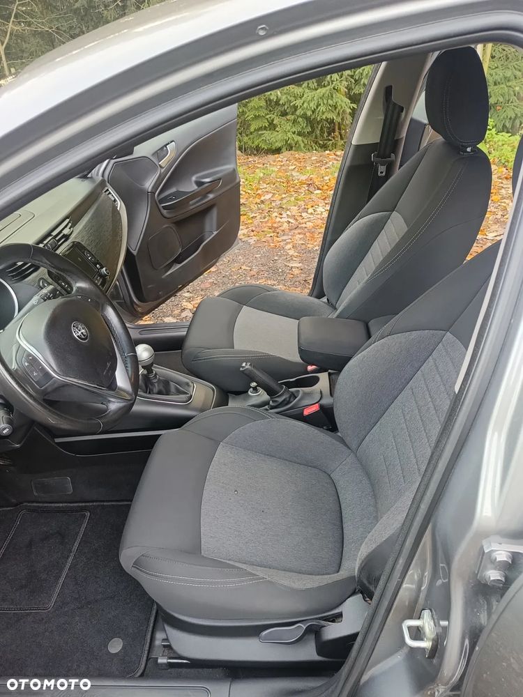 Alfa Romeo Giulietta 1.6 JTDM 16V - 18