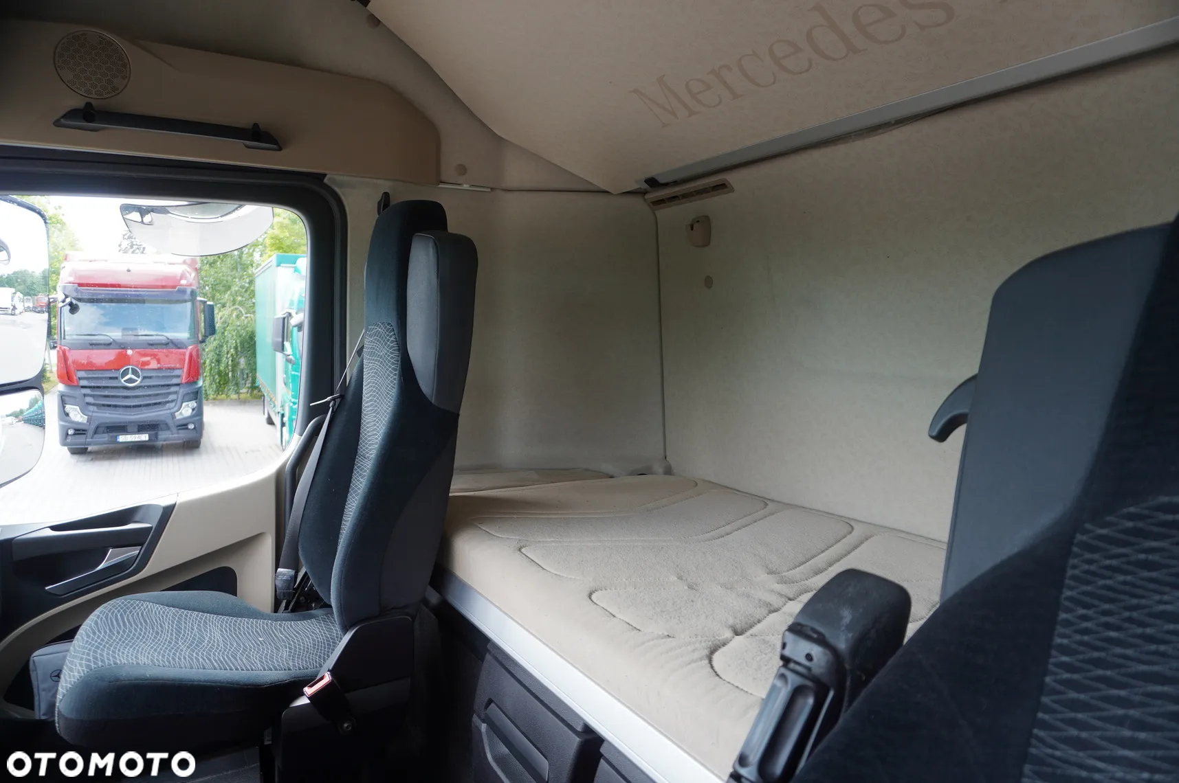Mercedes-Benz Actros 1845 4×2 E6 / NOWA LAWETA 8,3 m / Kab. sypialna - 25
