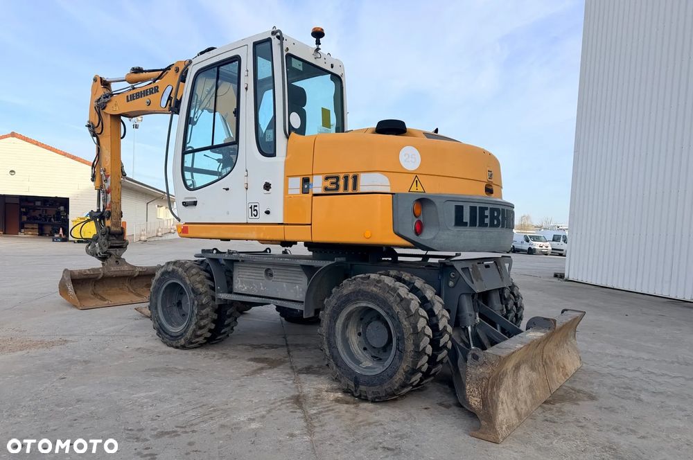 Liebherr A311 Litronic - 2