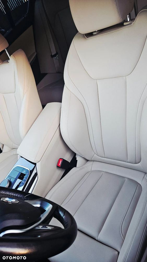 BMW Seria 3 330i Luxury Line sport - 14