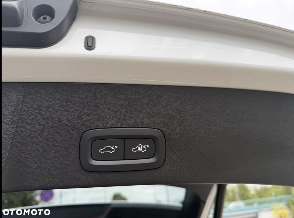 Volvo XC 40 B5 AWD Ultimate Bright - 33