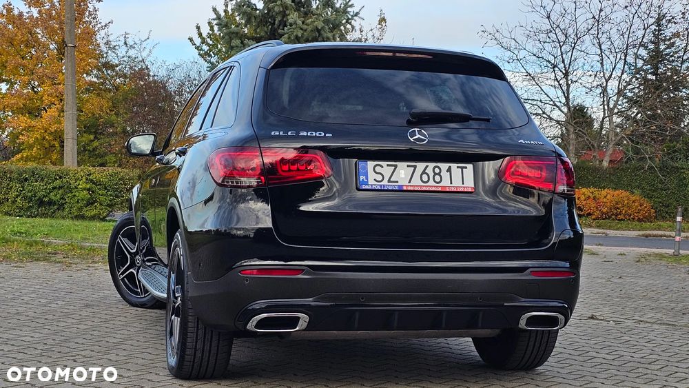 Mercedes-Benz GLC 300 e 4-Matic - 8