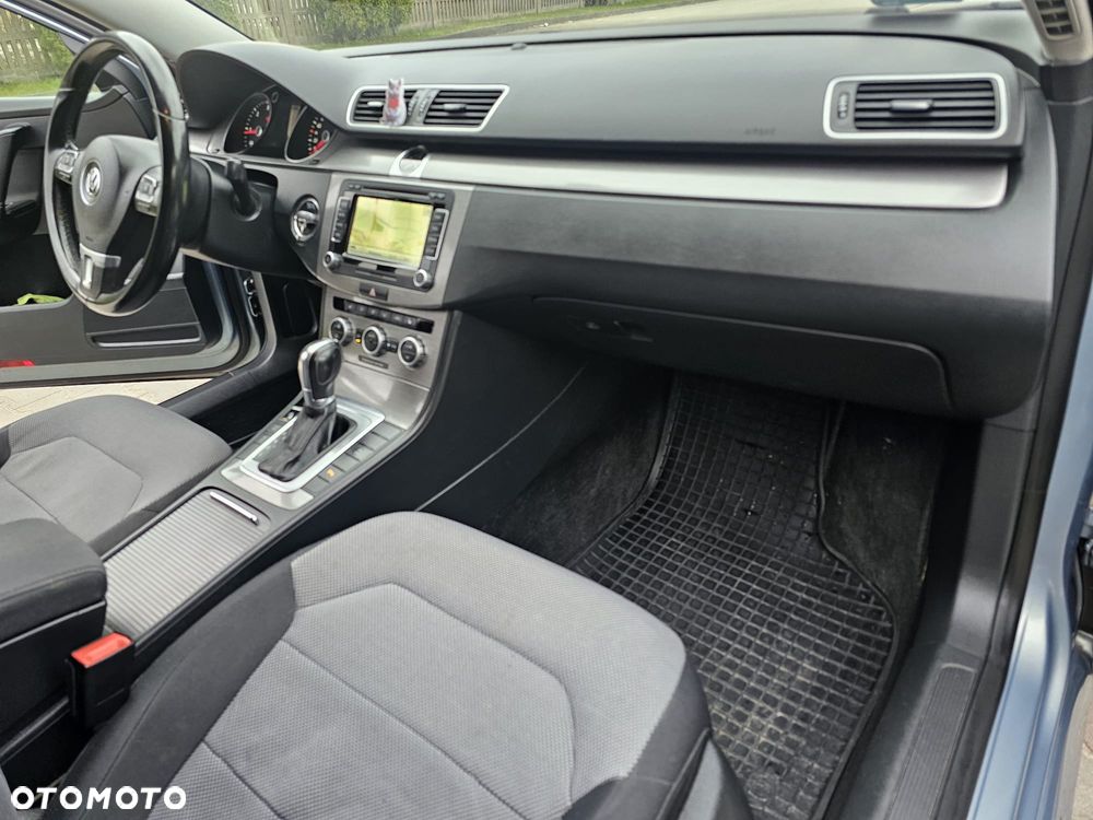 Volkswagen Passat 2.0 TDI Comfortline DSG - 15