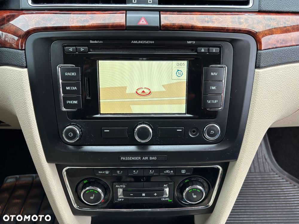 Skoda Superb 2.0 TDI 4x4 DSG Exclusive - 27