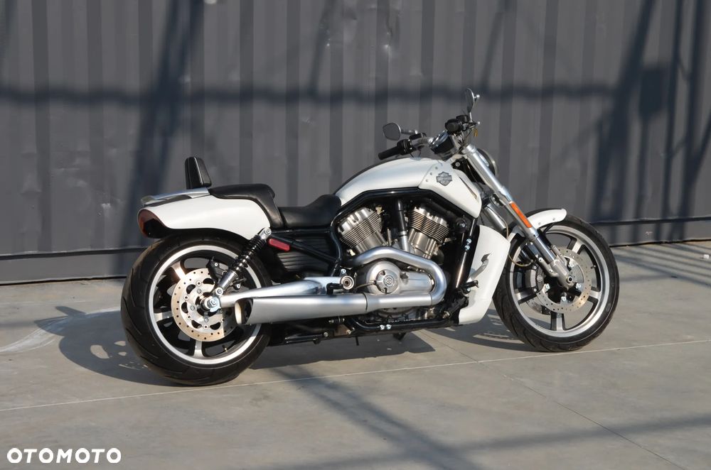 Harley-Davidson V-Rod Muscle - 5