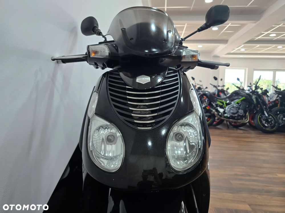 Piaggio Carnaby - 9