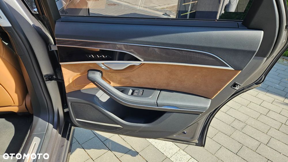 Audi A8 - 36