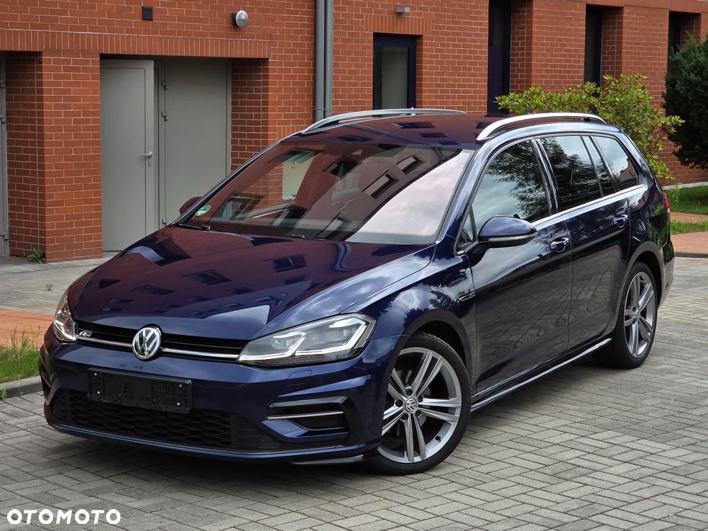 Volkswagen Golf 1.5 eTSI OPF DSG R-Line - 1