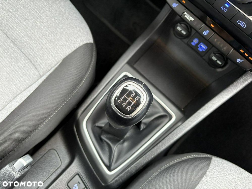 Hyundai i20 1.2 YES Gold - 18