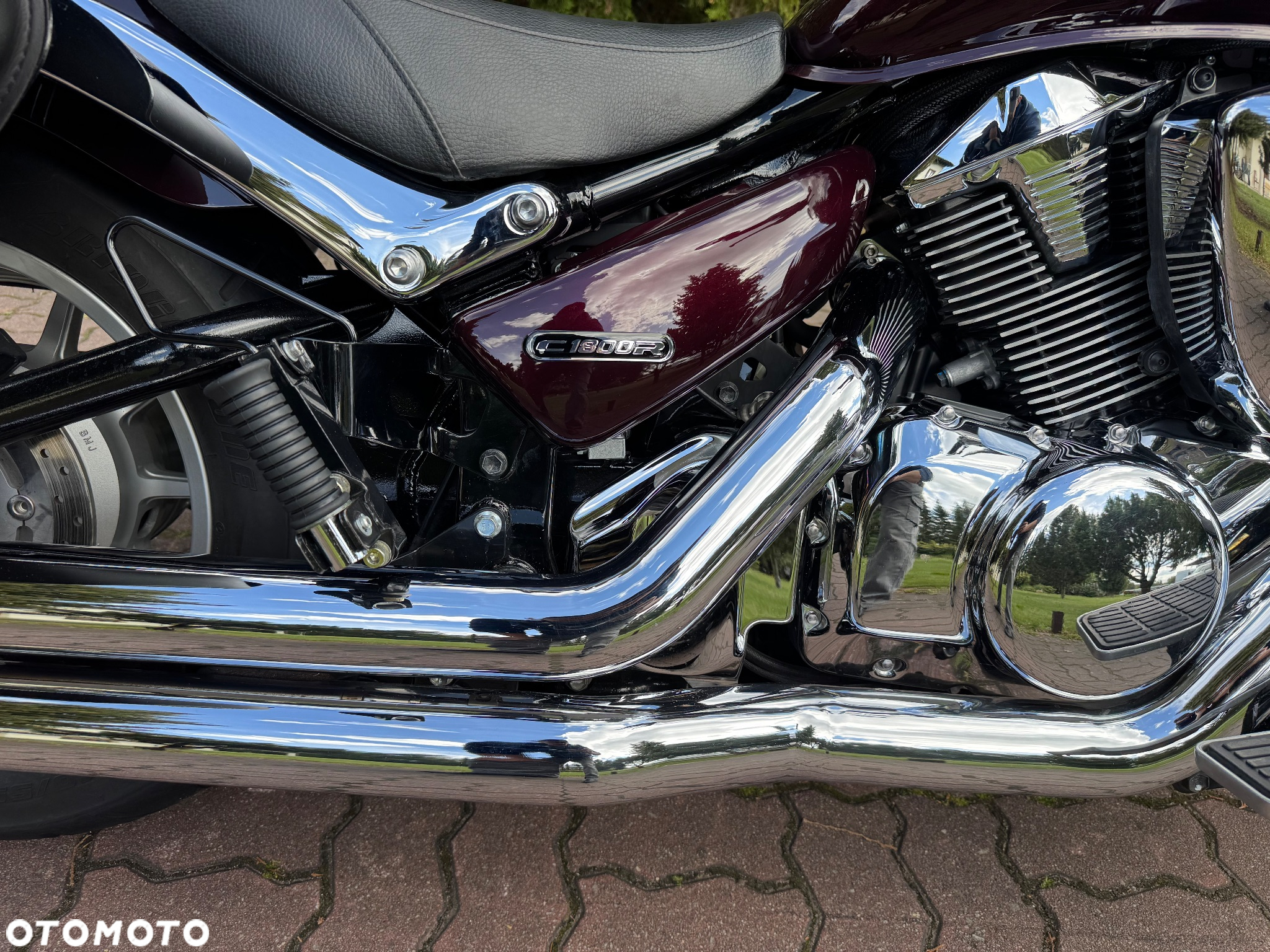 Suzuki Intruder - 11