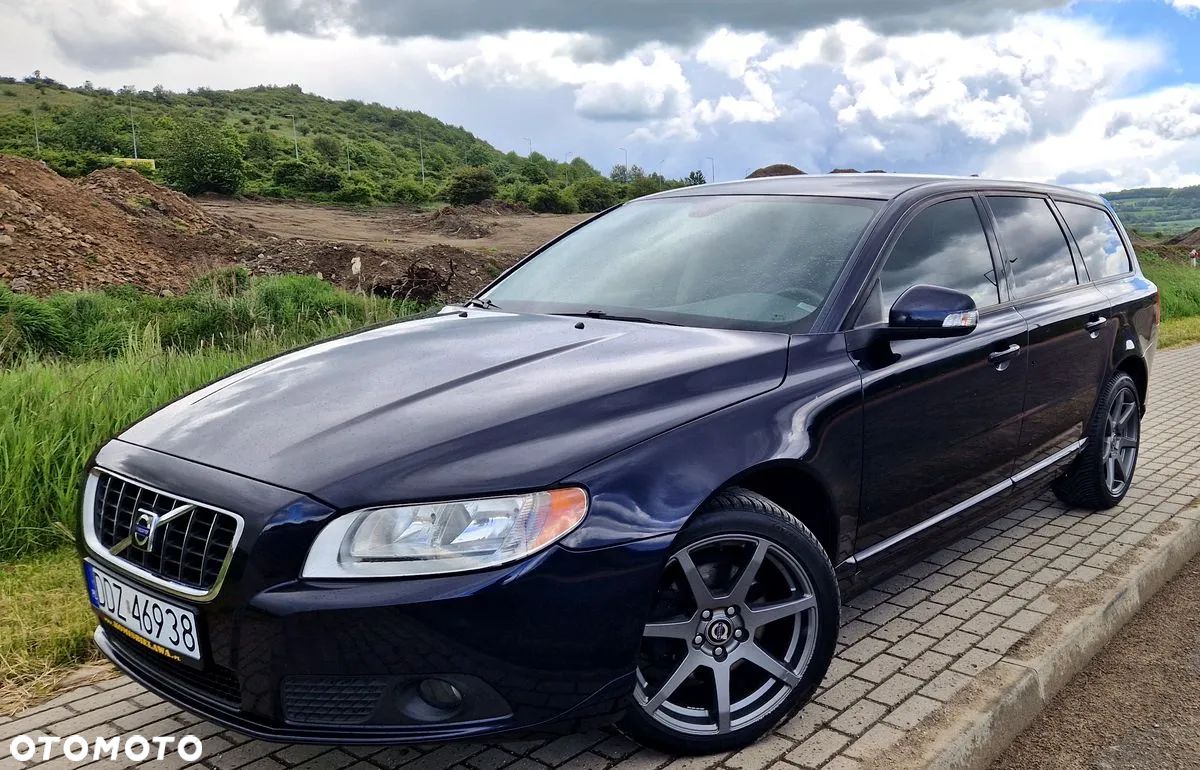 Volvo V70 2.0D Momentum - 1