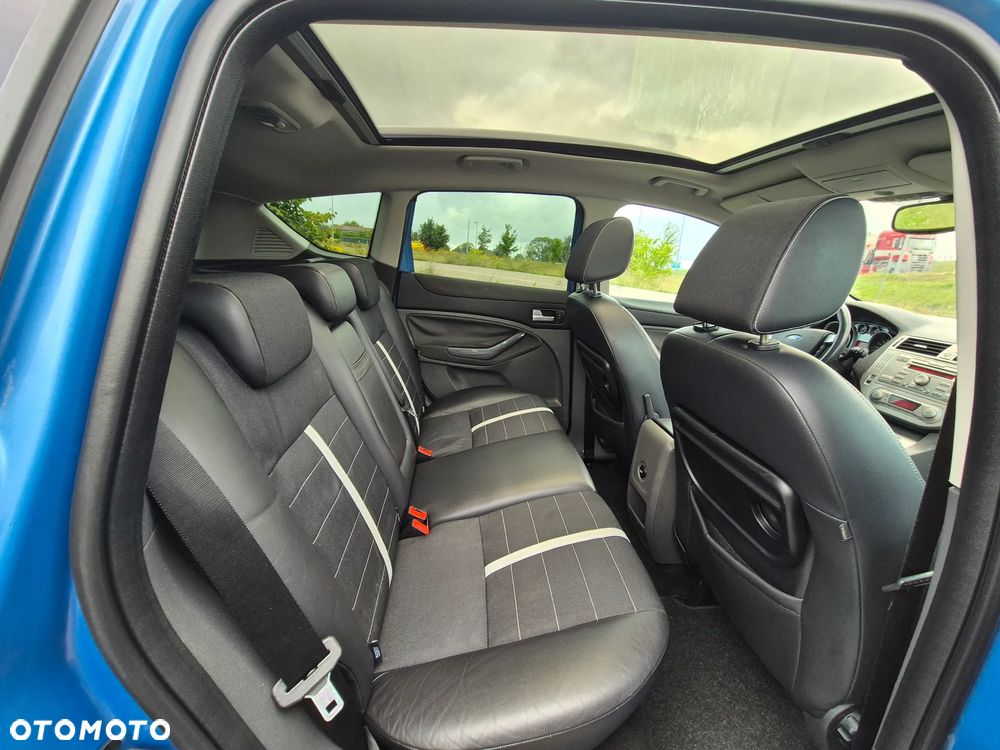 Ford Kuga 2.0 TDCi 2x4 Titanium - 6