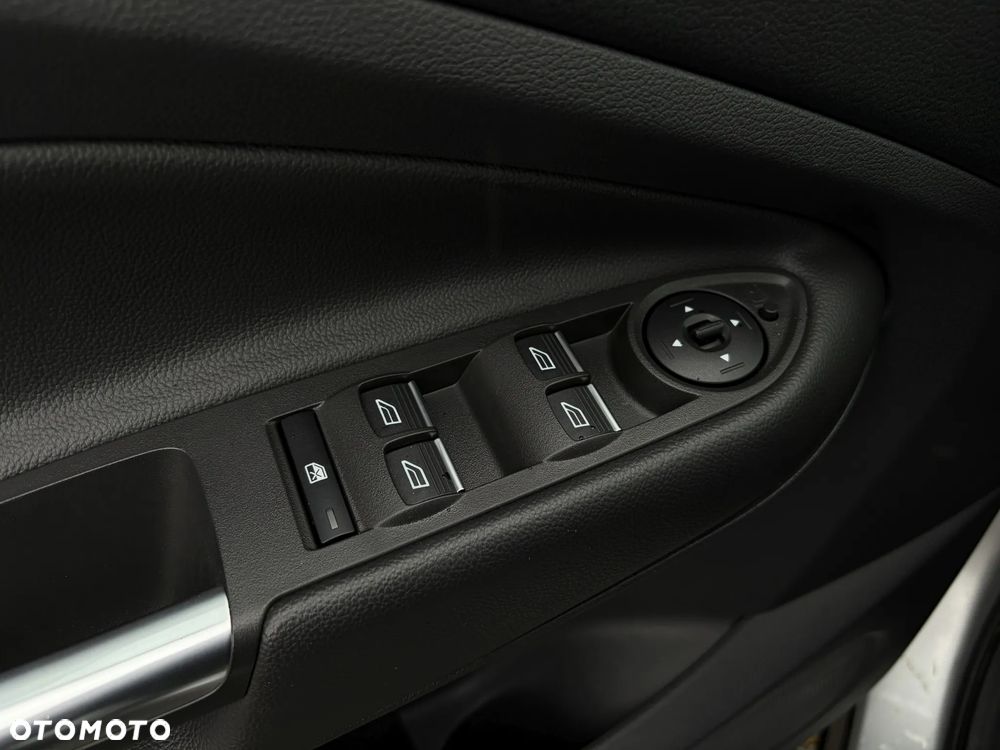 Ford Kuga 1.5 TDCi FWD Titanium - 32