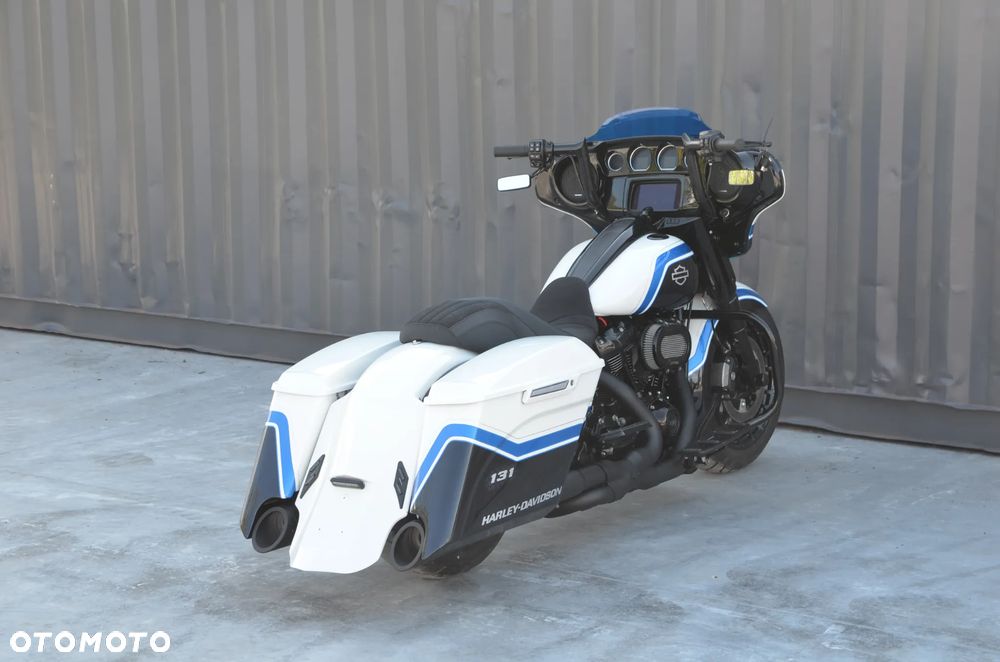 Harley-Davidson Touring Street Glide - 37