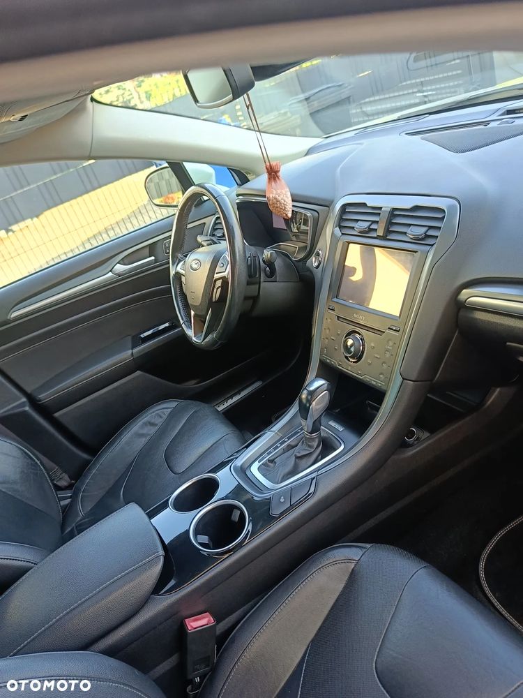 Ford Fusion - 21