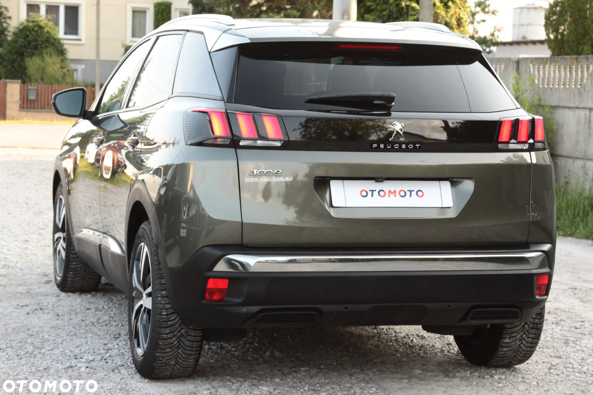 Peugeot 3008 1.6 BlueHDi Allure S&S - 13