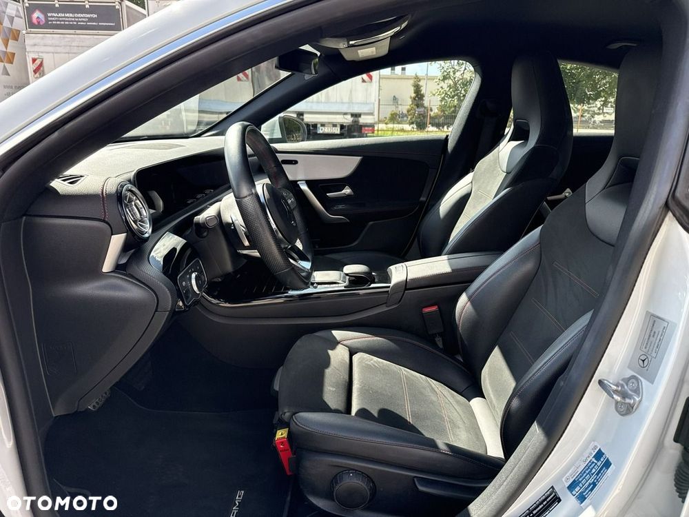 Mercedes-Benz CLA 200 mHEV AMG Line 7G-DCT - 11