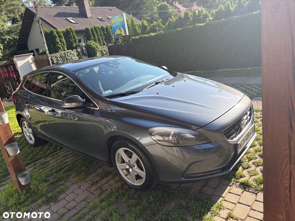 Volvo V40 T3 Momentum - 3