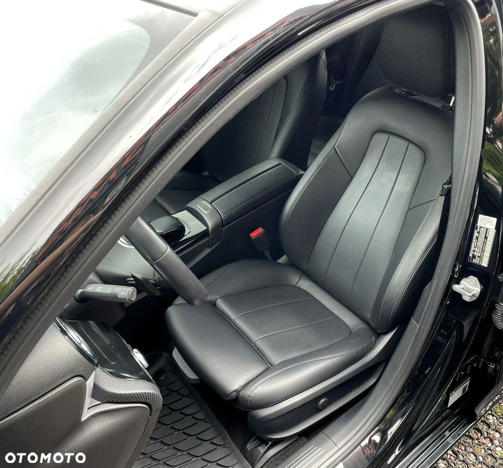 Mercedes-Benz Klasa A 220 AMG Line 7G-DCT - 11