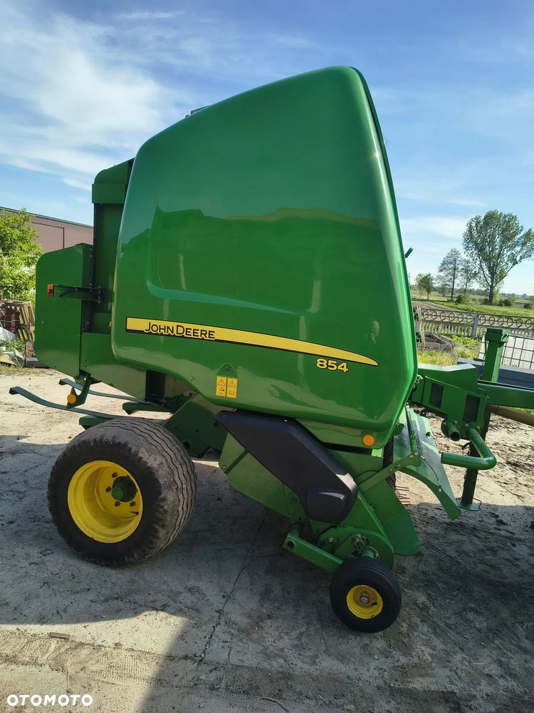 John Deere 854 - 2