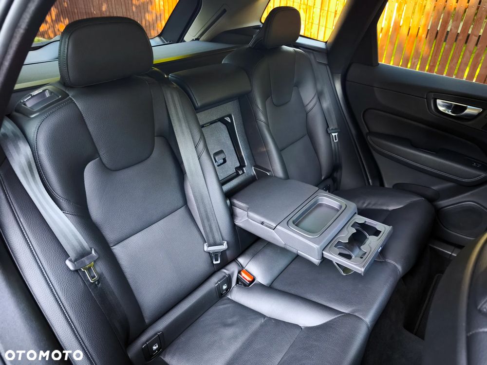 Volvo XC 60 B4 D Inscription - 30