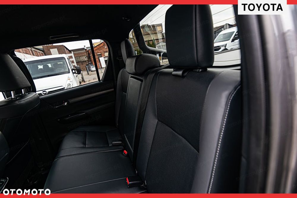 Toyota Hilux 2.8 D-4D Double Cab Invincible 4x4 - 31