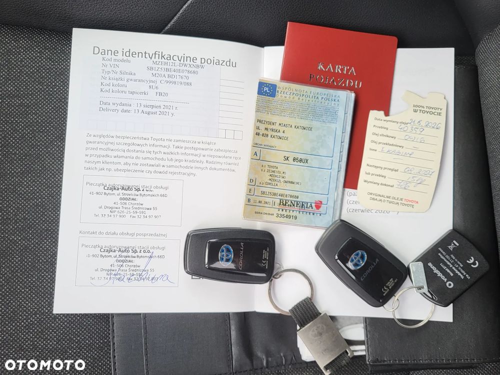 Toyota Corolla 2.0 Hybrid Executive - 27