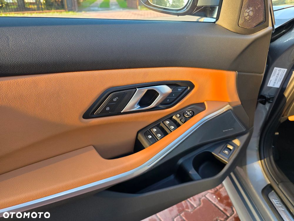 BMW Seria 3 - 25