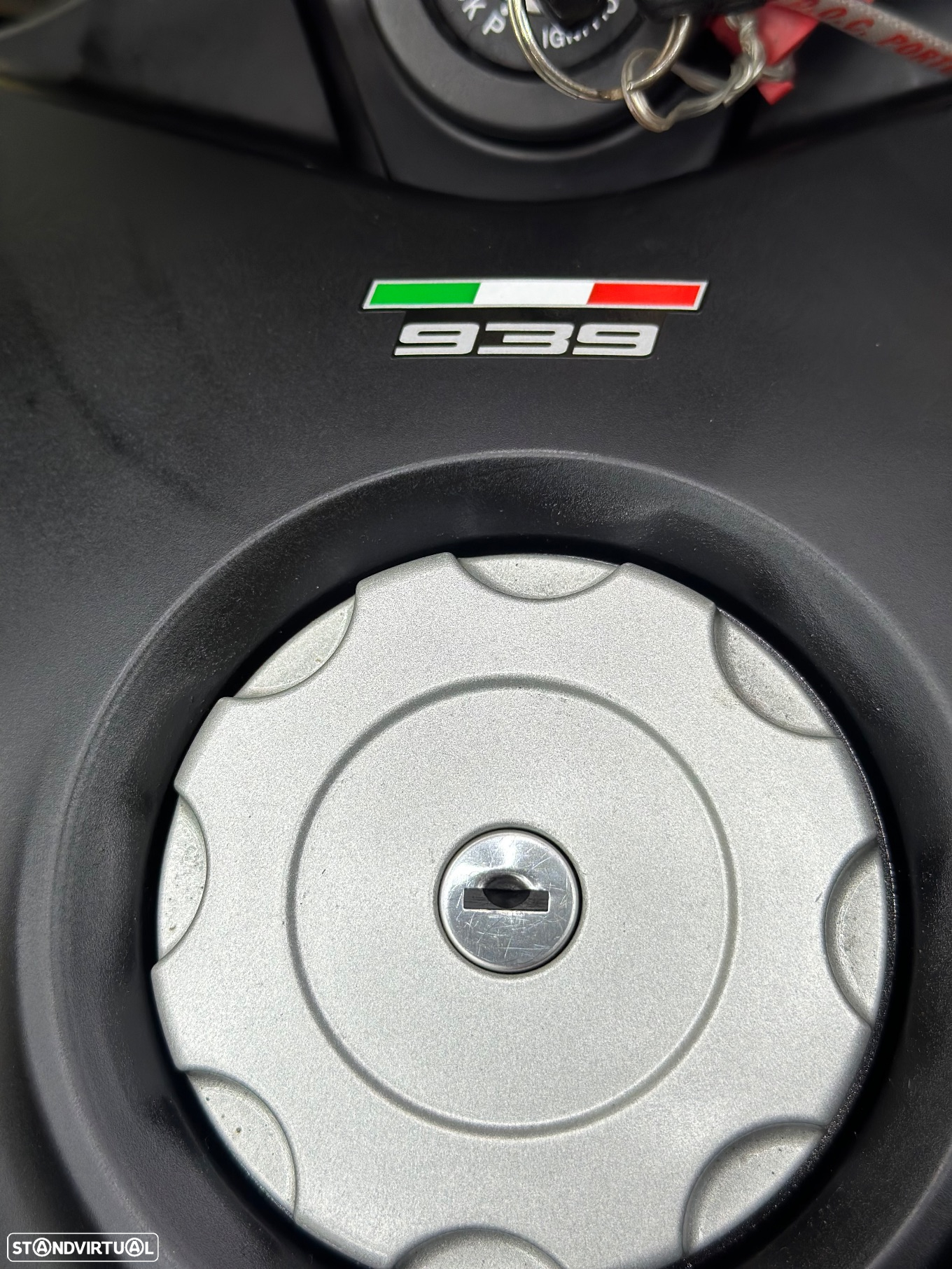 Ducati Hyperstrada 939 - 12