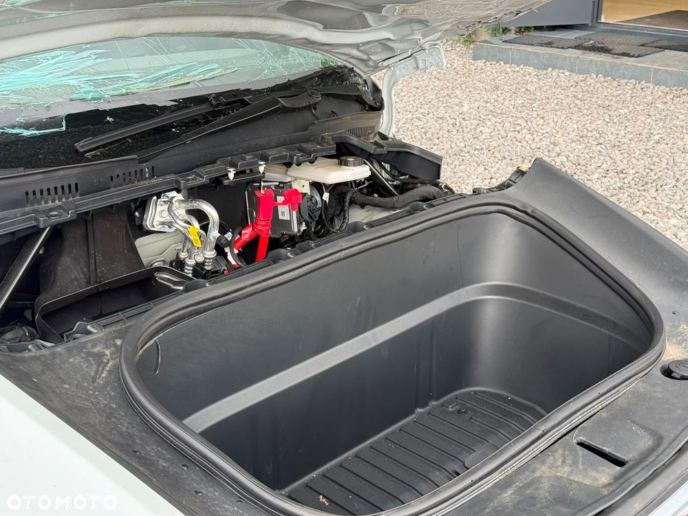 Tesla Model Y RWD - 6