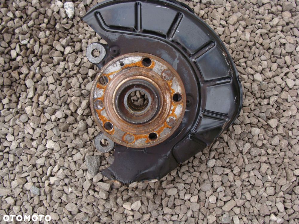 zwrotnica amortyzator lewy vw caddy 2k5 2k5413031 - 2