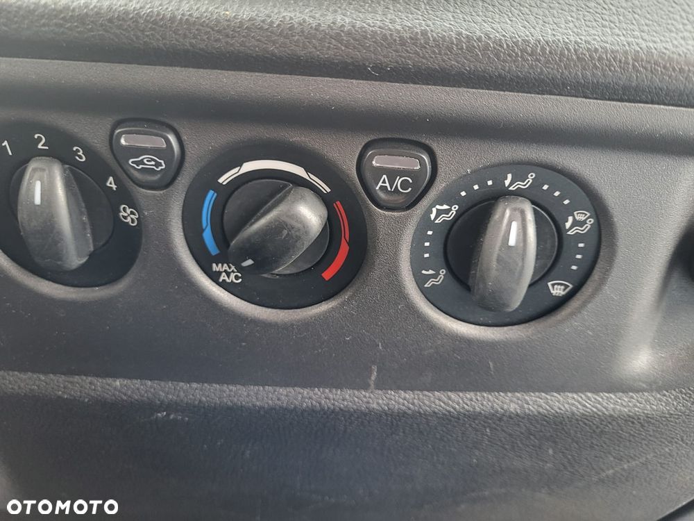 Ford Transit - 12