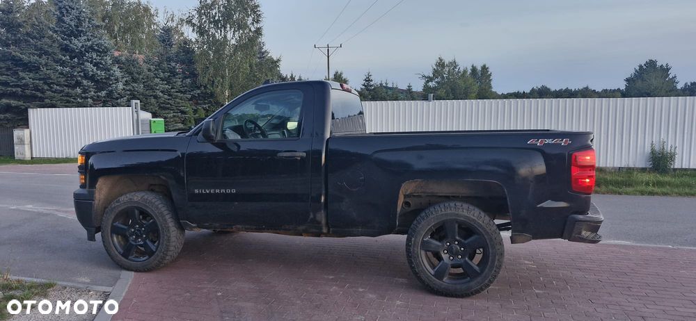 Chevrolet Silverado - 14