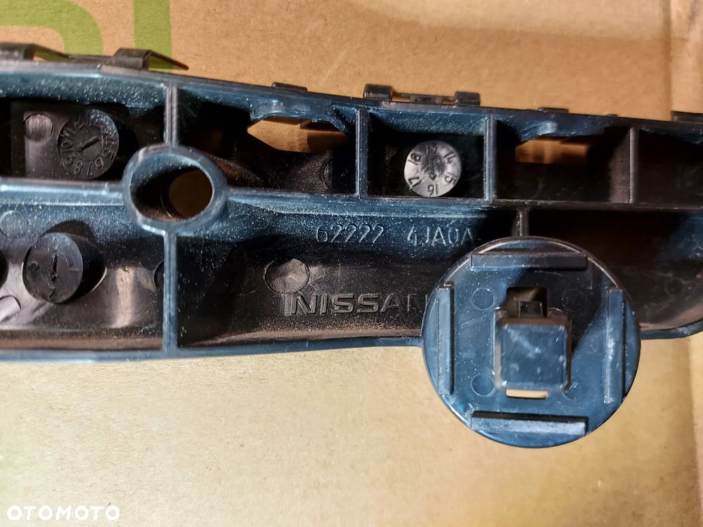 Nissan Navara NP300 15- Ślizg Zderzaka Przód R - 2