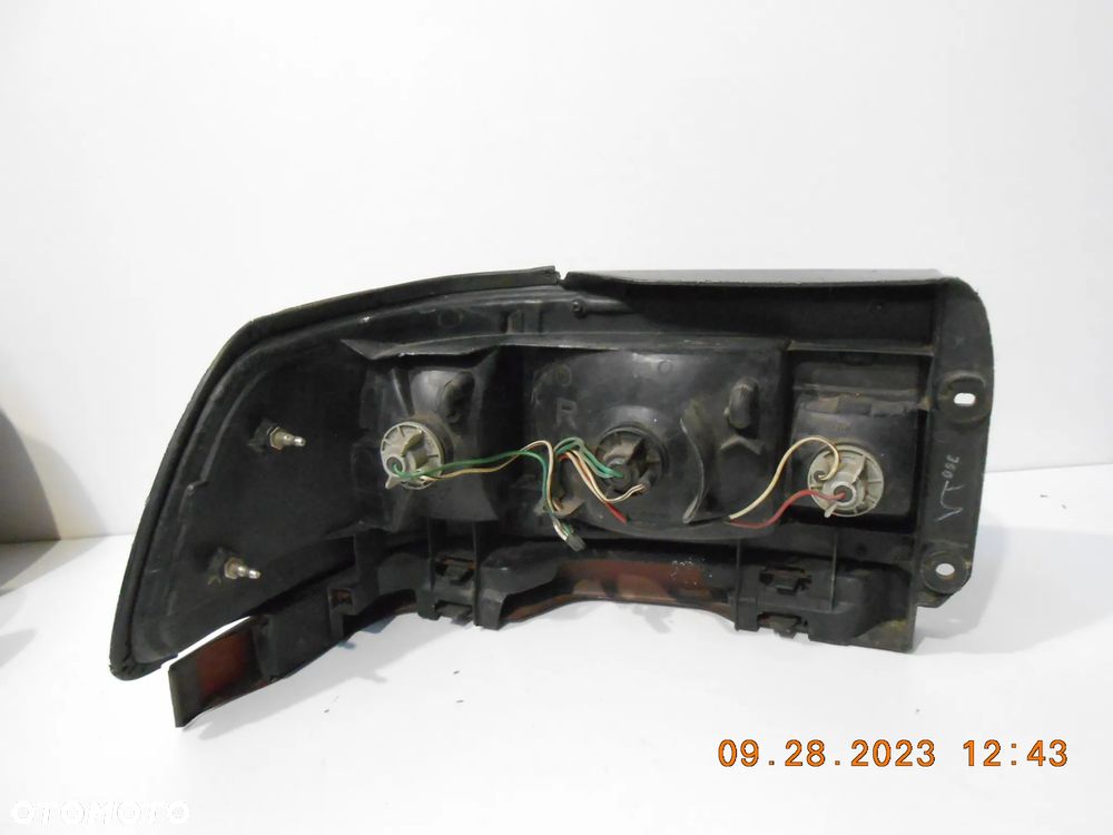 LAMPA TYLNA TOYOTA CARINA II T17 5 DRZWI 88 - 92'' KOMPLETNA TYLNA PRAWA EUROPA - 2