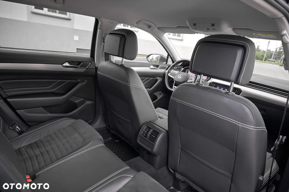 Volkswagen Passat 2.0 TDI 4Mot Elegance DSG - 29
