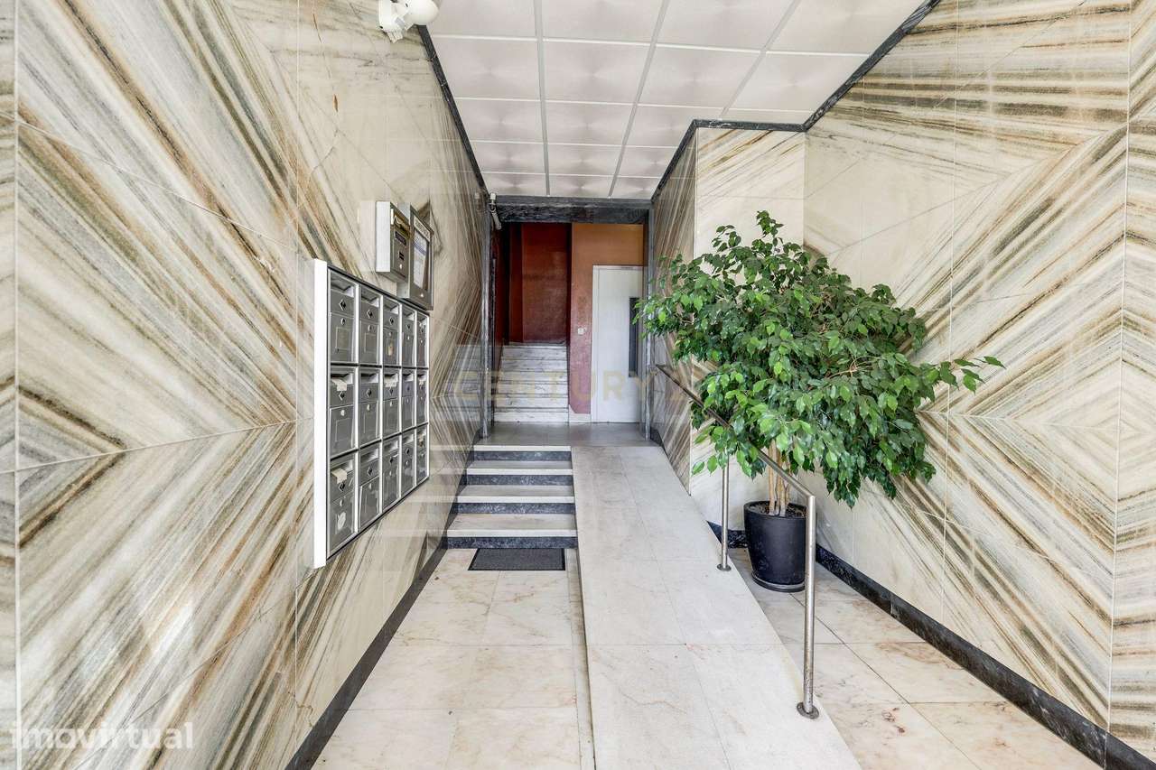Apartamento T4 com 129 m² e estacionamento — Calçada do Tojal, oportun - Grande imagem: 2/30