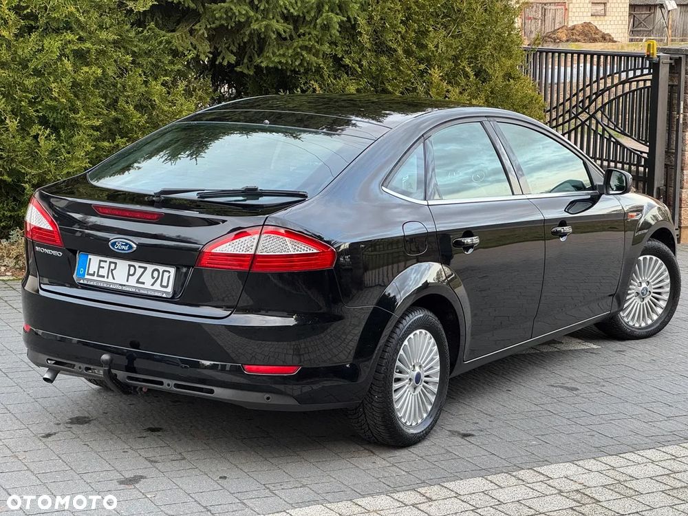Ford Mondeo 2.0 Ghia - 40