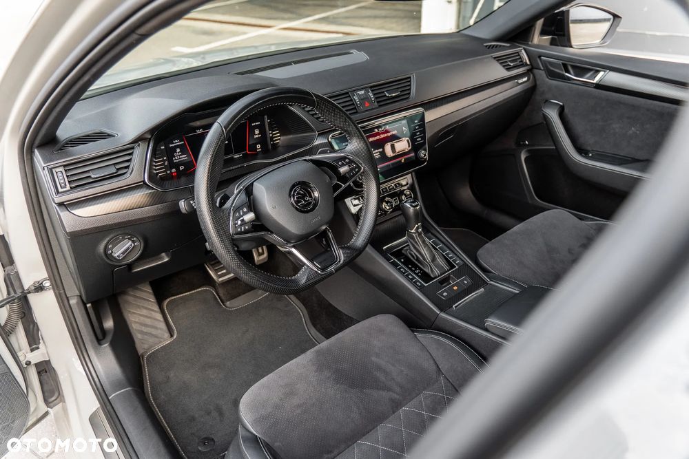 Skoda Superb Combi 2.0 TDI 4x4 DSG Sportline - 8