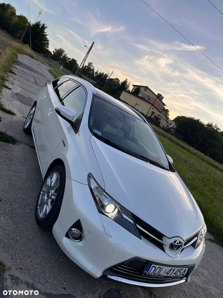 Toyota Auris 1.8 HSD Prestige NAVI - 2