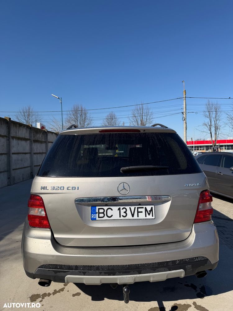 Mercedes-Benz ML - 7