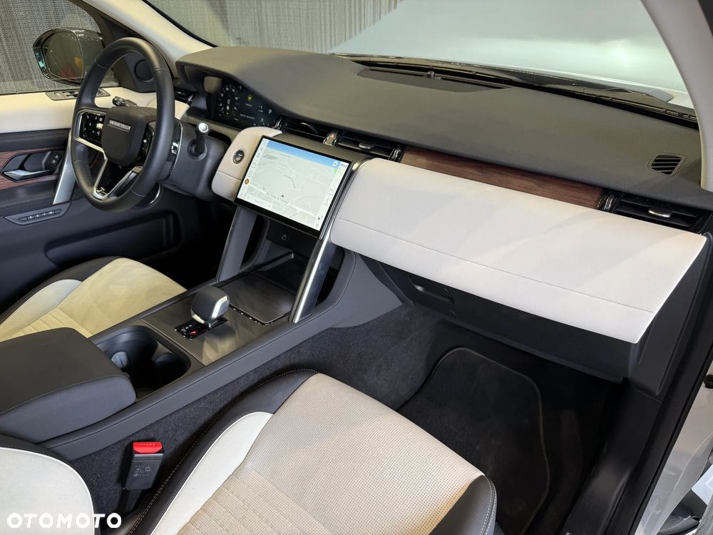 Land Rover Discovery Sport 2.0 D200 mHEV S - 11