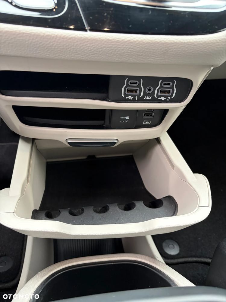 Chrysler Pacifica - 18