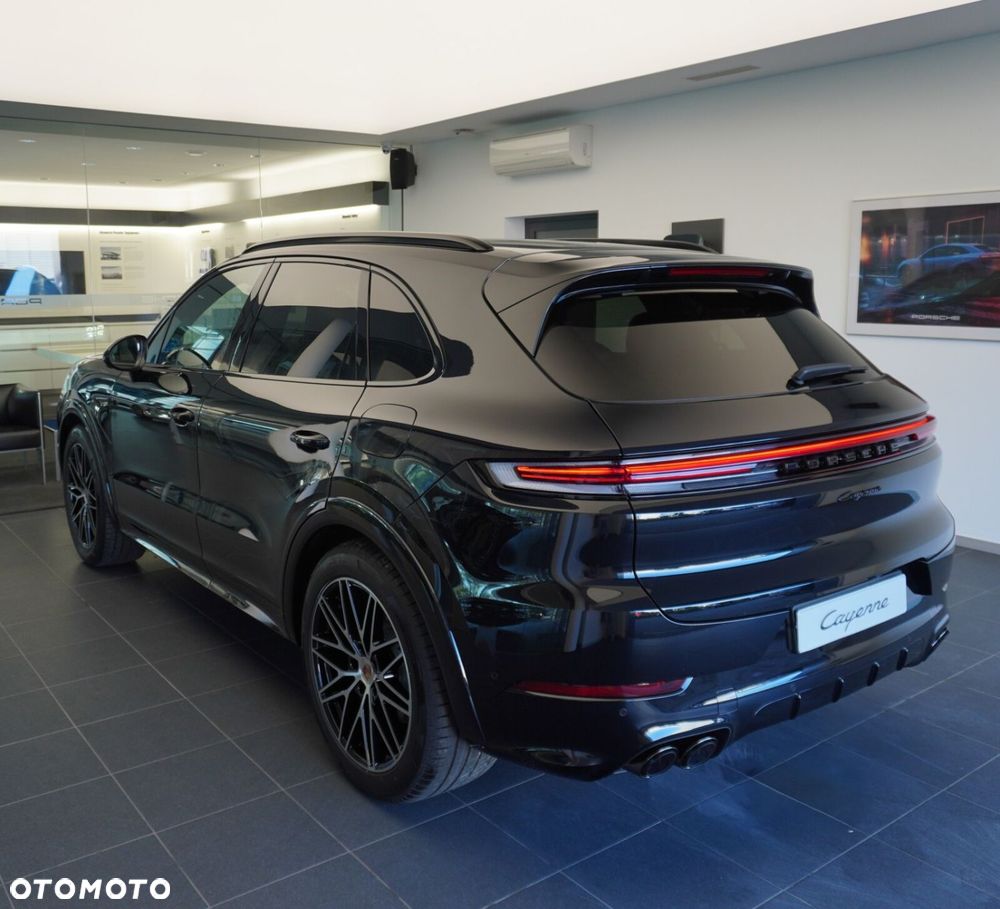 Porsche Cayenne E-Hybrid PHEV Black Edition - 18