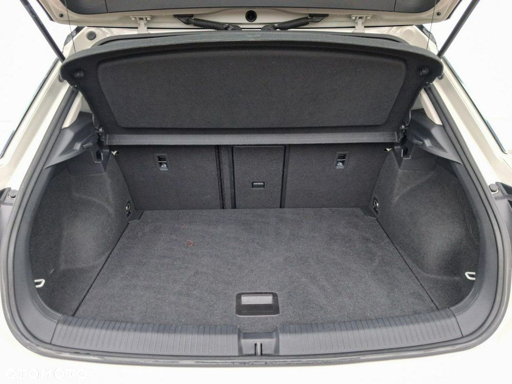 Volkswagen T-Roc - 14