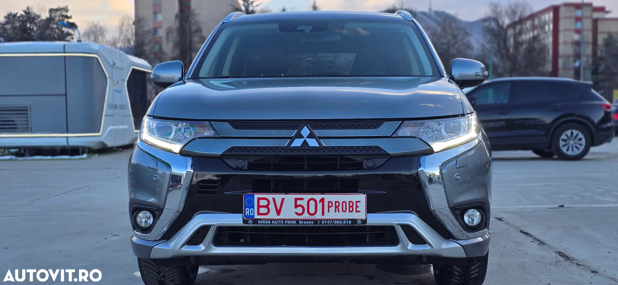 Mitsubishi Outlander 2.4 4WD Plug-In Hybrid - 18