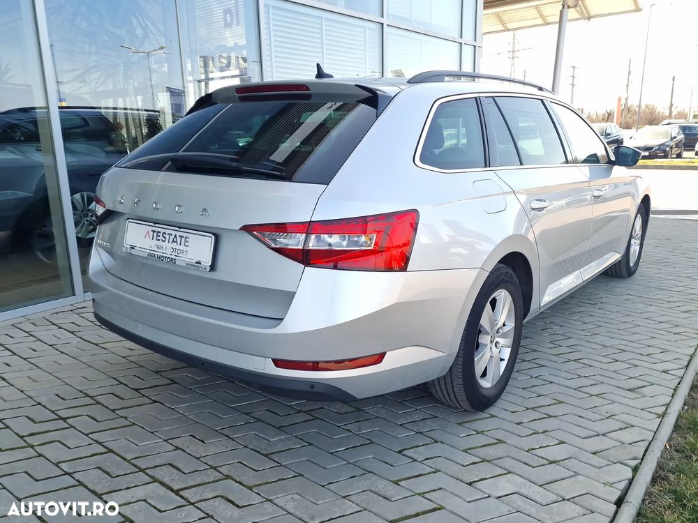 Skoda Superb 2.0 TDI DSG Ambition - 6