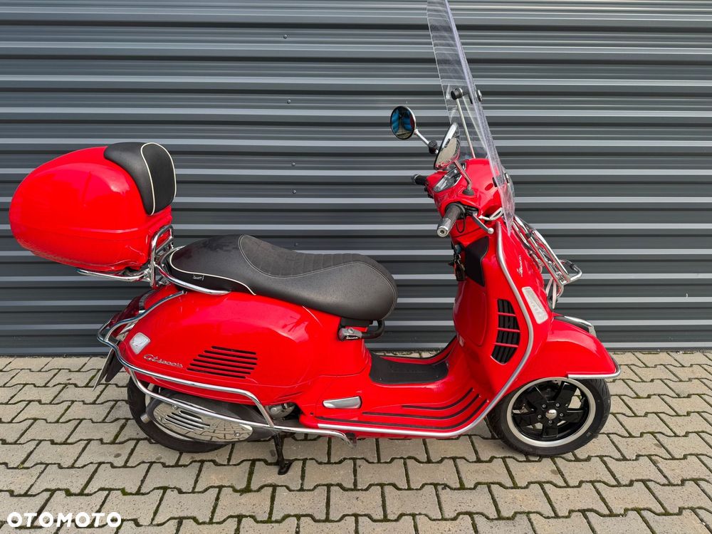 Vespa GTS